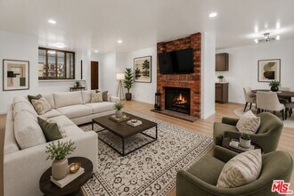 Building Photo - 406 N Oakhurst Dr