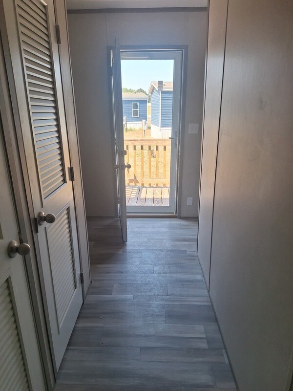 Foto del edificio - 4627 Blanche Rd