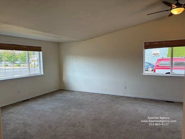 Foto del edificio - 1020 Academy St