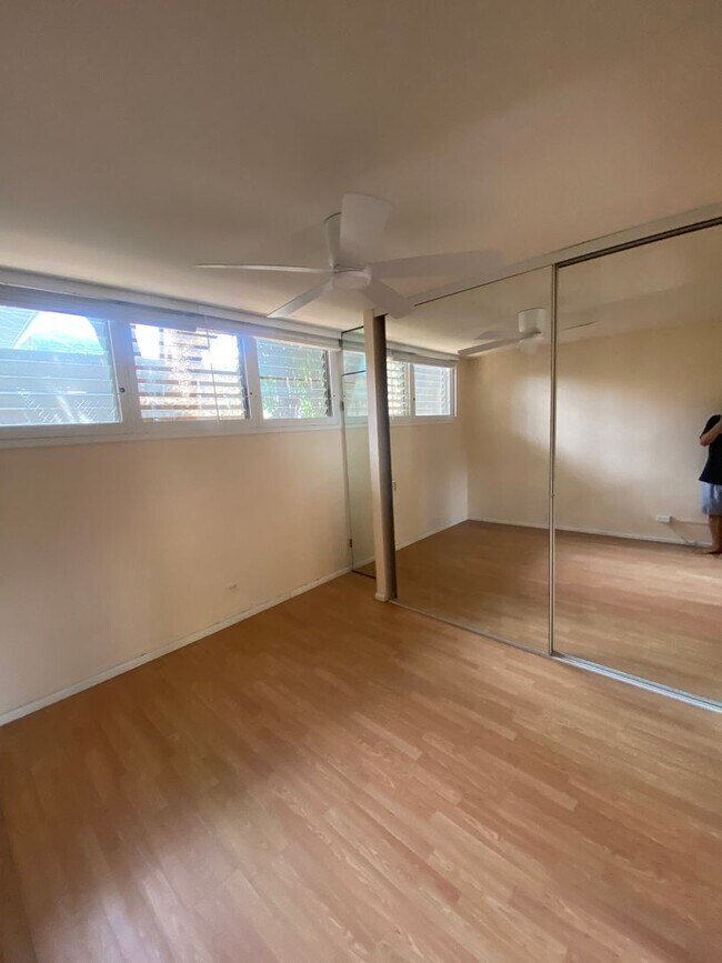 Foto del edificio - 1700 Makiki St