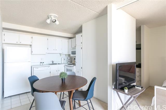 Foto del edificio - 2240 Kuhio Ave.