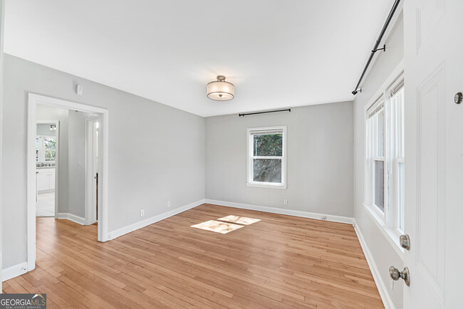 Foto del edificio - 1194 Spring Valley Ln NE