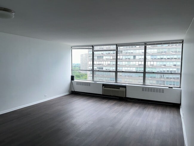Building Photo - 4800 S Chicago Beach Dr
