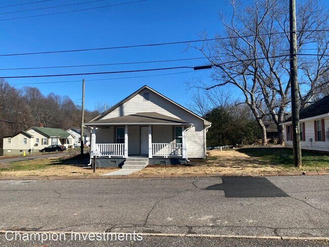 Foto del edificio - 3 br, 1 bath House - 924 First Street