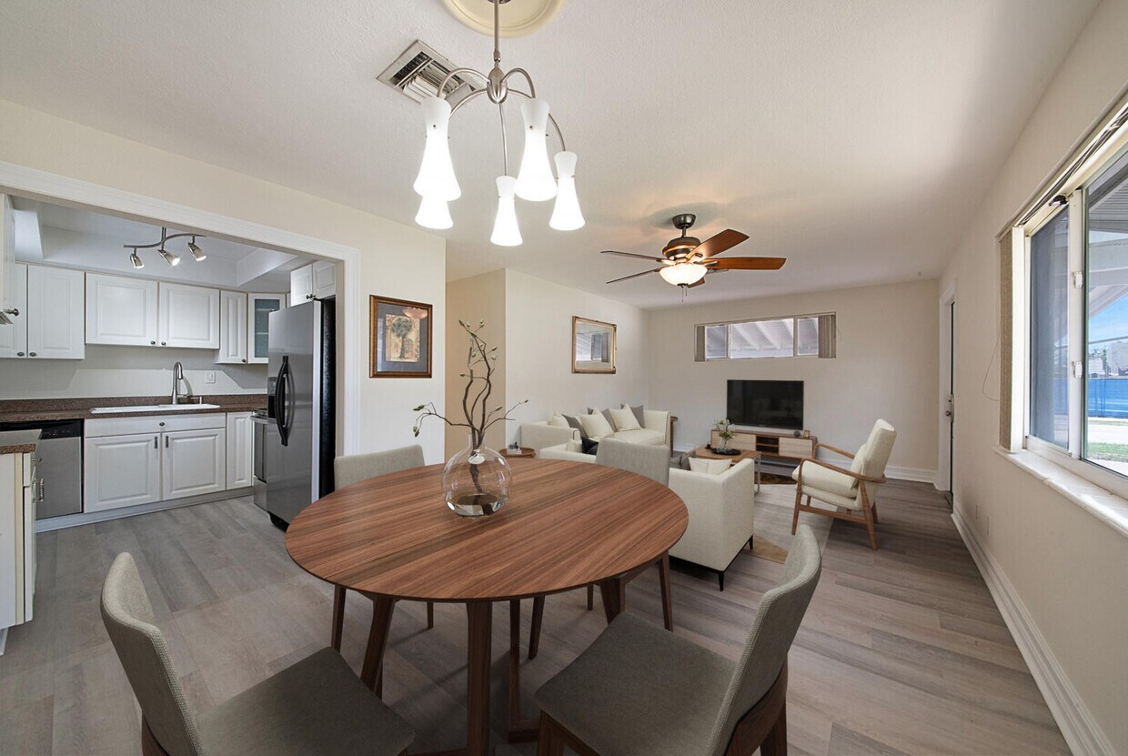 Foto principal - 841 NE 61st St