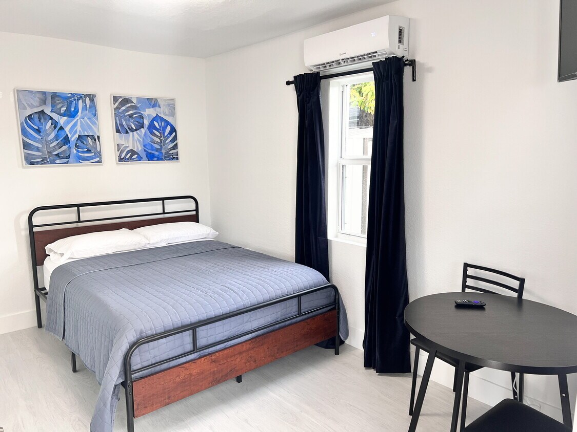 Foto principal - 1027 NW 55th St