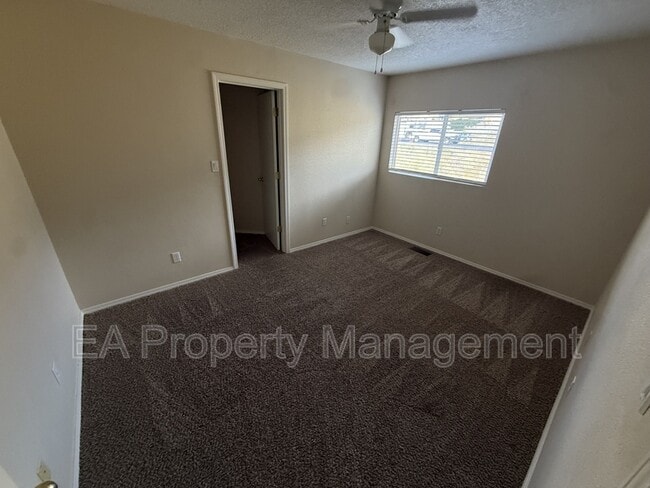Foto del edificio - 12516 Snowmass Way NE