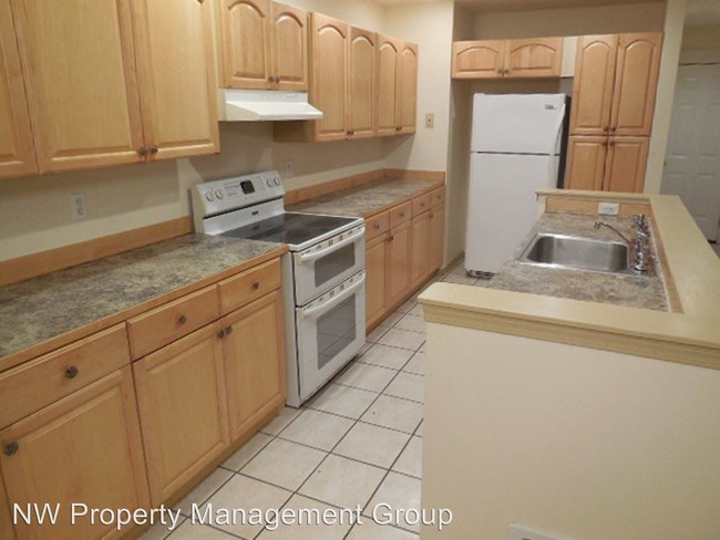 Building Photo - 8113 S Lake Ketchum Rd