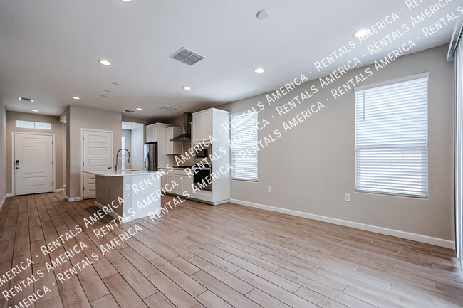 Building Photo - 8845 S 165th Ave