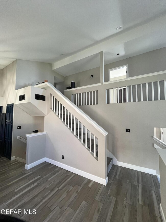Building Photo - 7548 Plaza Taurina Dr