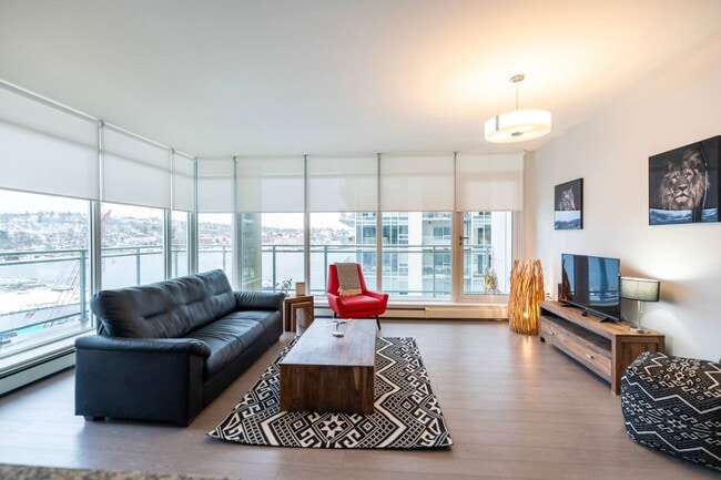 Photo du bâtiment - 15 Kings Wharf Pl