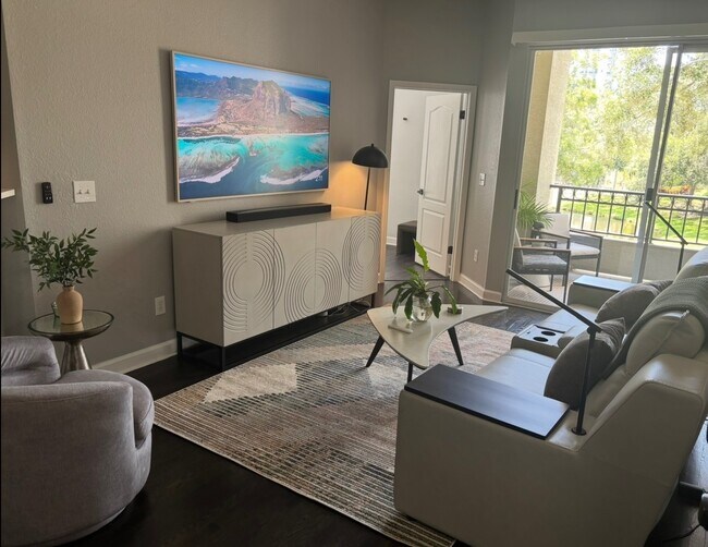 Foto del edificio - 708 Promenade Pl