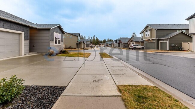 Foto del edificio - 5721 W Youngstown Ln