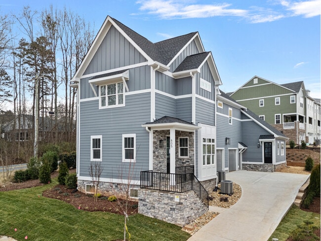 Building Photo - 805 Naples Dr