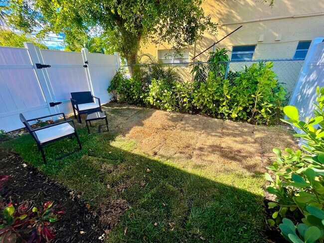 Foto del edificio - 820 NE 14th Ave