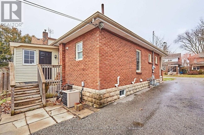 Building Photo - 33 McLaughlin Blvd