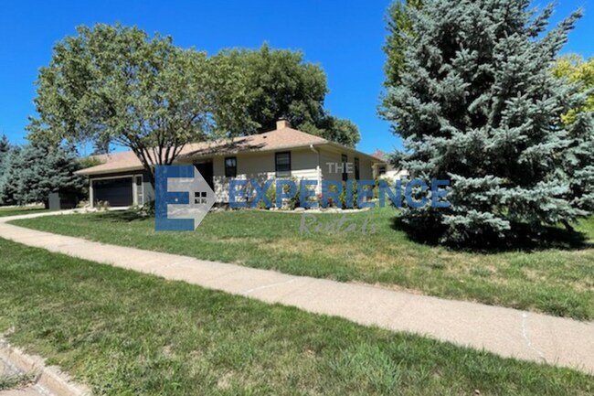 Building Photo - 1208 E 30th St