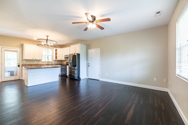 Building Photo - 7211 Remagen Ln