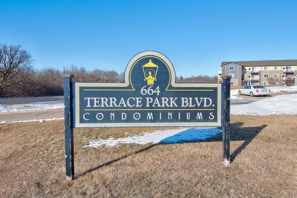 664 Terrace Park Blvd Unit 27, Milford, IA 51351 Condo for Rent in
