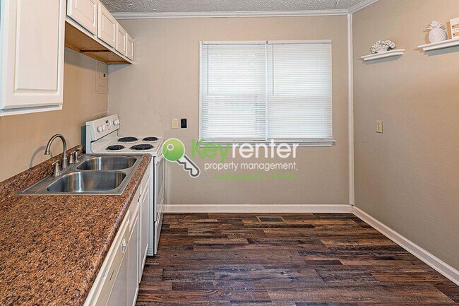 Foto del edificio - Beautiful Single Family Home - Walking distance to Schools and Downtown