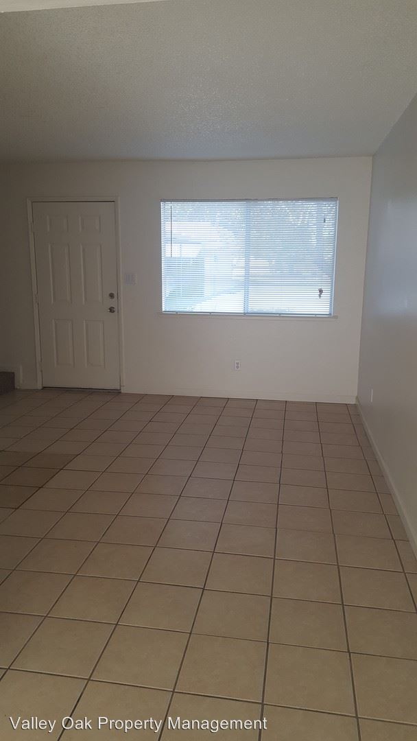 Building Photo - 1240 N Olive Ave