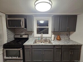 Building Photo - 6 William St