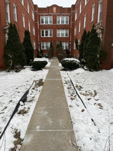 Foto principal - 1303 E 71st St