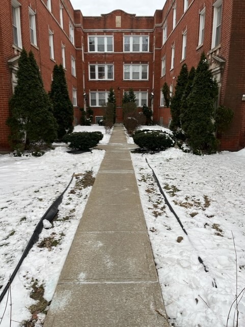 Primary Photo - 1303 E 71st St