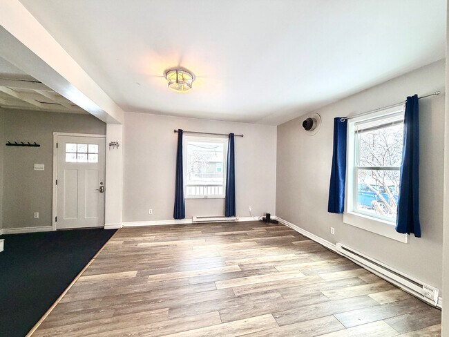 Foto del edificio - 924 Electric Ave