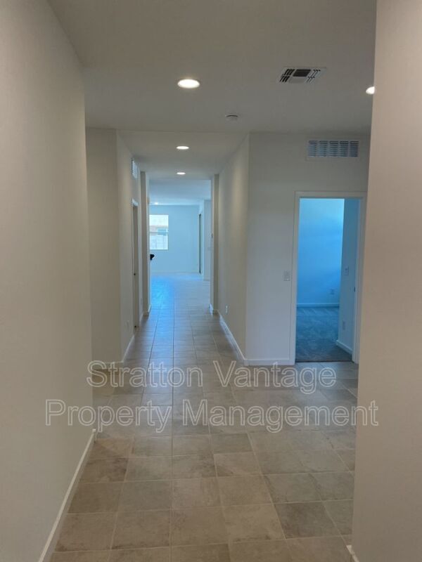 Foto del edificio - 2942 Kim Dr