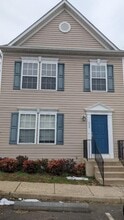Building Photo - 829 Gallows Ct