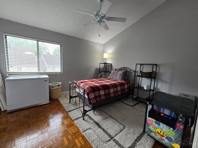 Foto del edificio - 9426 Hunters Creek Dr