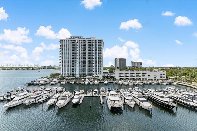 Building Photo - 17301 Biscayne Blvd