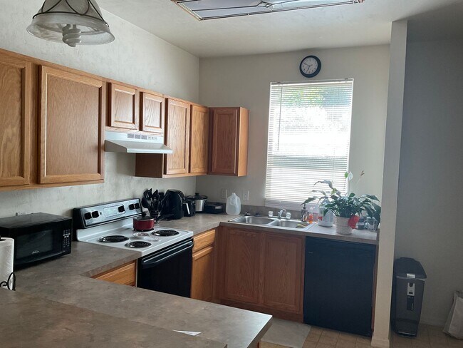 Foto del edificio - 3960 SW 20th Ave