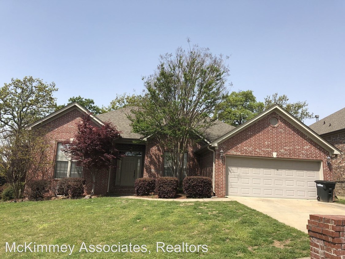 Primary Photo - 4 br, 2 bath House - 9217 Wooded Acres Circle