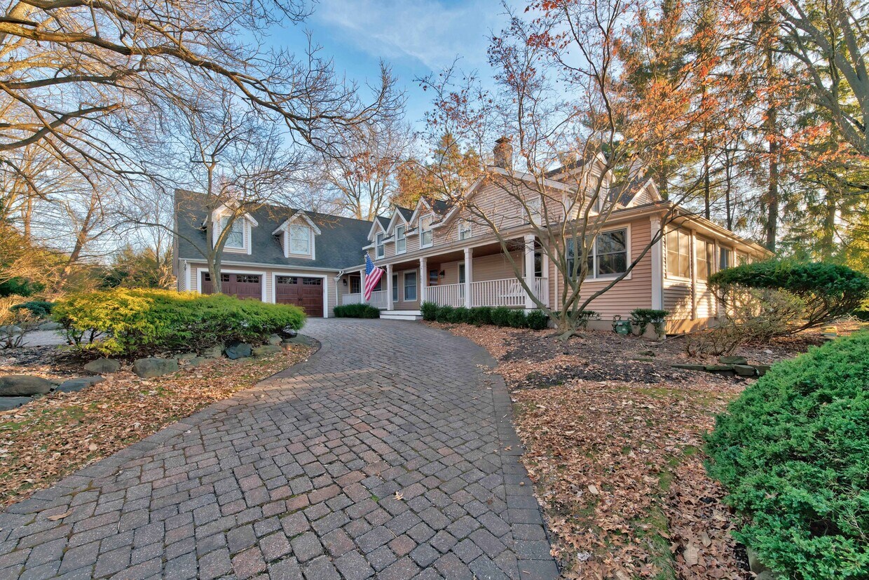 Foto principal - 94 Anderson Ave