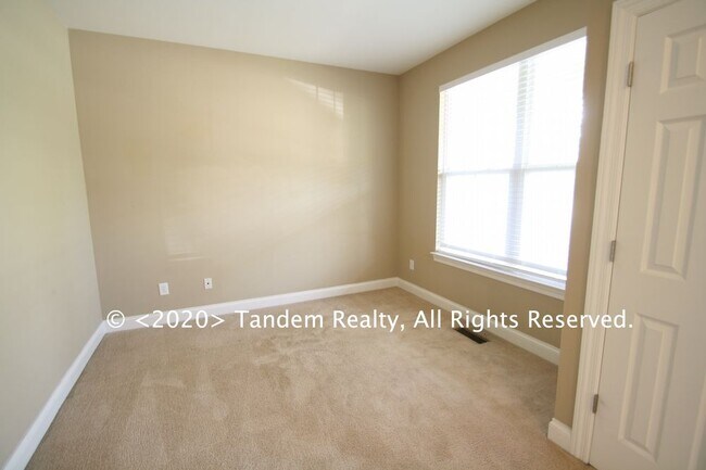 Foto del edificio - Franklin Home 3 bed 2.5 Baths