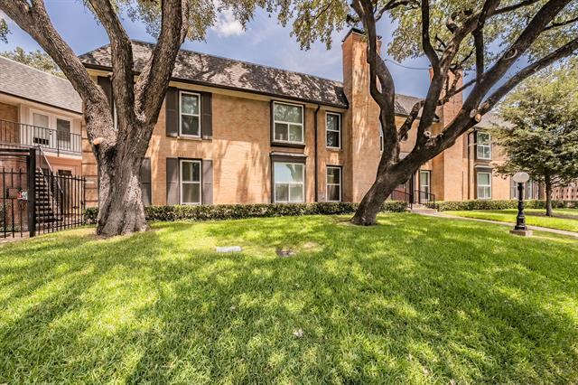 Foto del edificio - 10100 Regal Park Ln