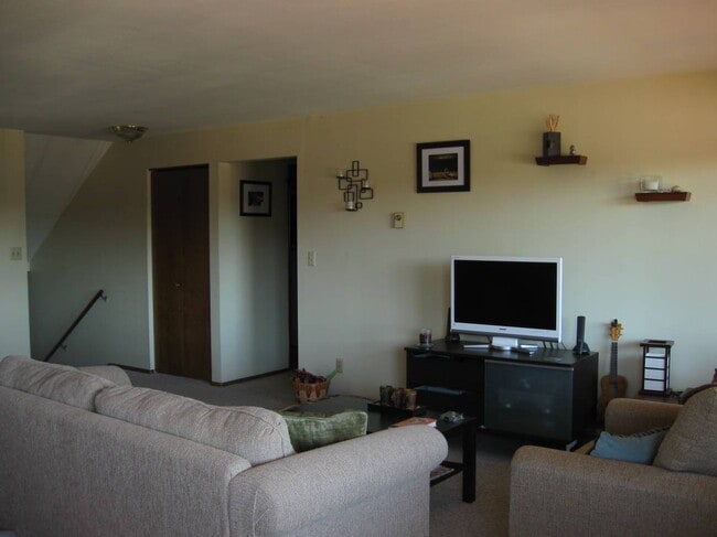 Living Room - 7300 5th Ave NE