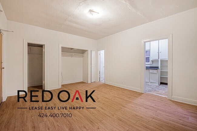Foto del edificio - 693 Shatto Pl