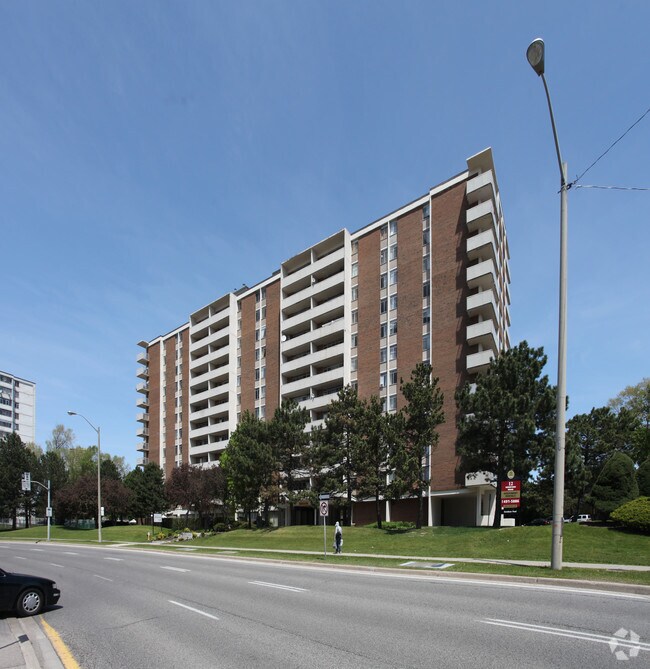 Photo du bâtiment - Deerford Road Apartments