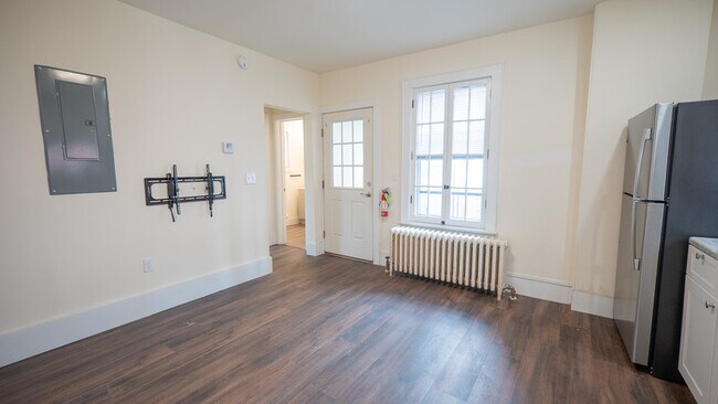 Building Photo - 21 Hungerford Terrace