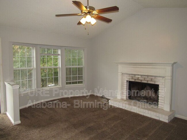 Foto del edificio - 7060 Old Springville Rd