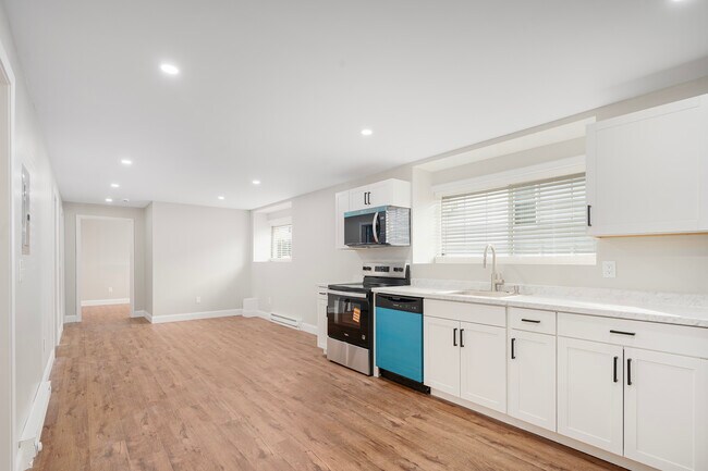 Building Photo - 28 Grosvenor Ave