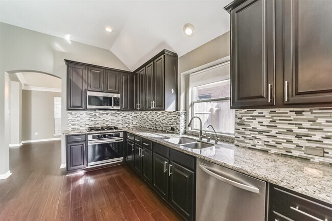 Foto del edificio - 4822 Big Cedar Cir