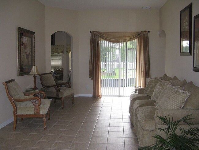 Building Photo - 2706 Patrician Cir