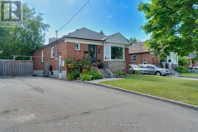 Building Photo - 45 Mayall Ave