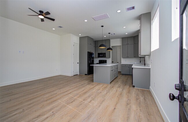 Foto del edificio - 1506 McKee St