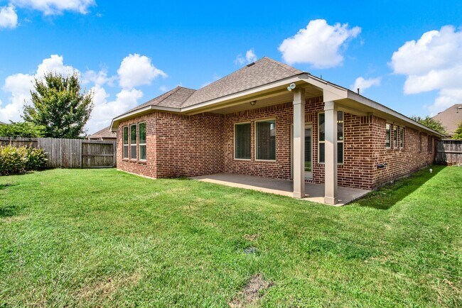 Building Photo - 11150 Honeysuckle Haven Dr