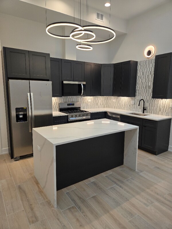 Foto del edificio - 2909 N Milwaukee Ave